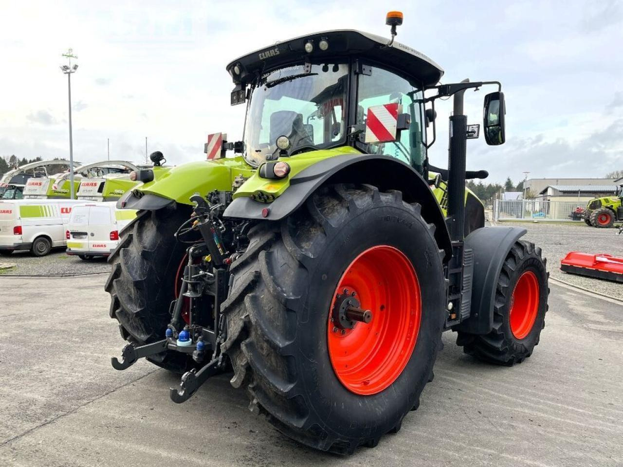 Tracteur agricole CLAAS axion 810 cmatic cebis CMATIC CEBIS