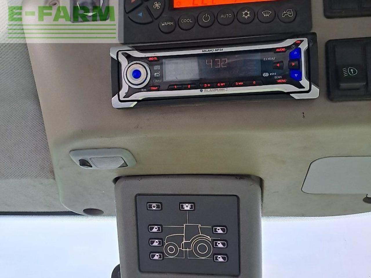 Tracteur agricole CLAAS axion 820 c-matic CMATIC