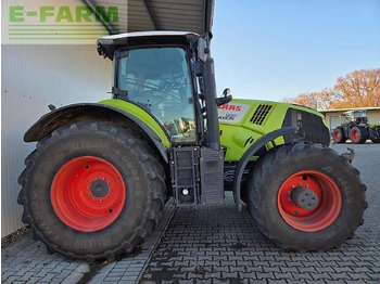 Tracteur agricole CLAAS axion 830