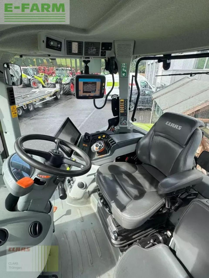 Tracteur agricole CLAAS axion 830