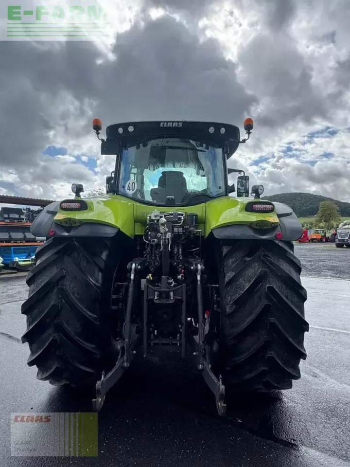 Tracteur agricole CLAAS axion 830