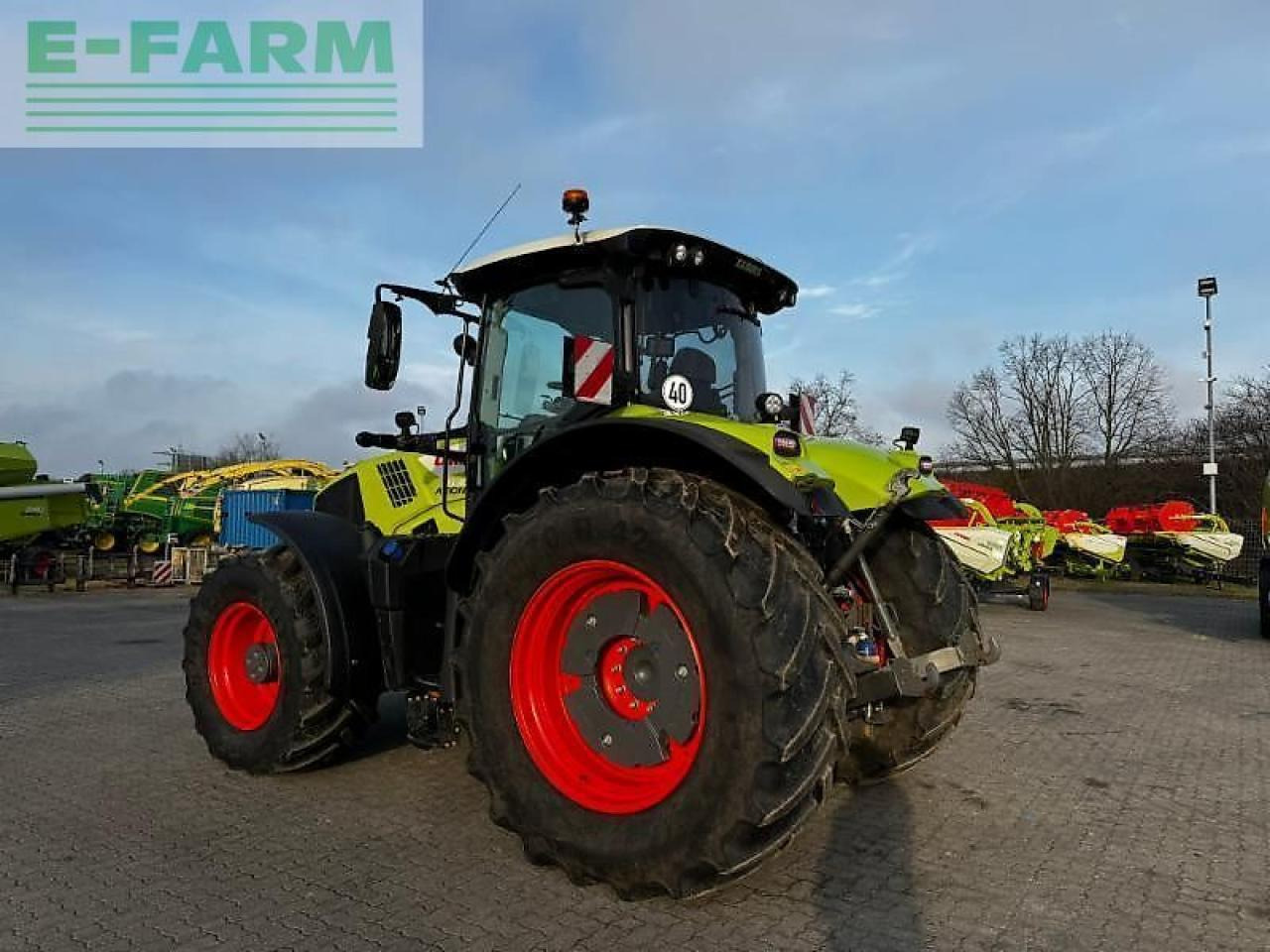 Tracteur agricole CLAAS axion 830