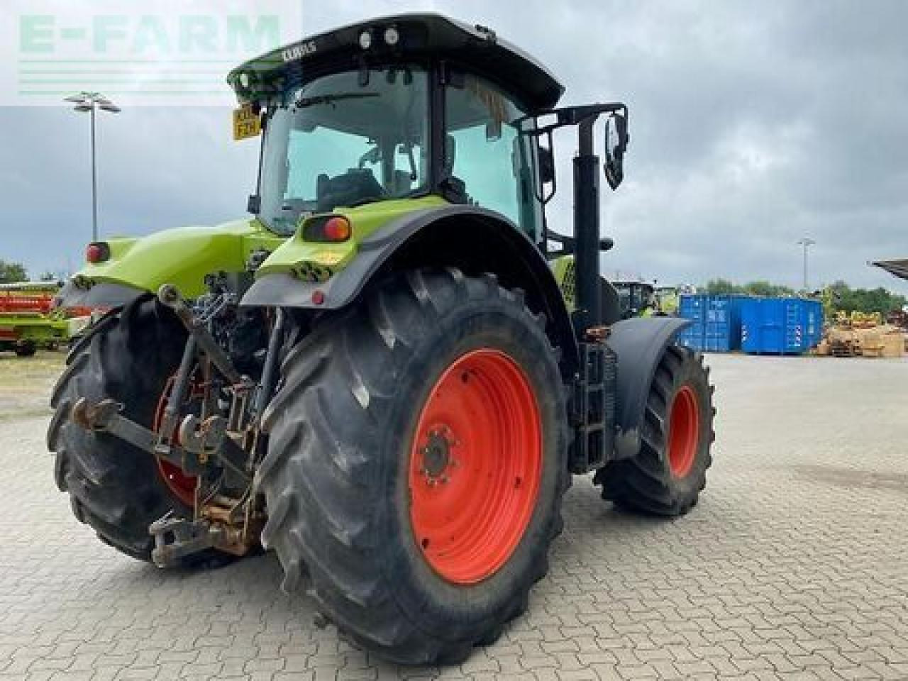 Tracteur agricole CLAAS axion 830