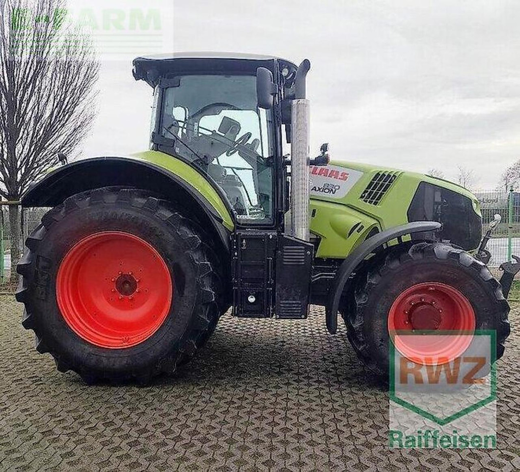 Tracteur agricole CLAAS axion 830