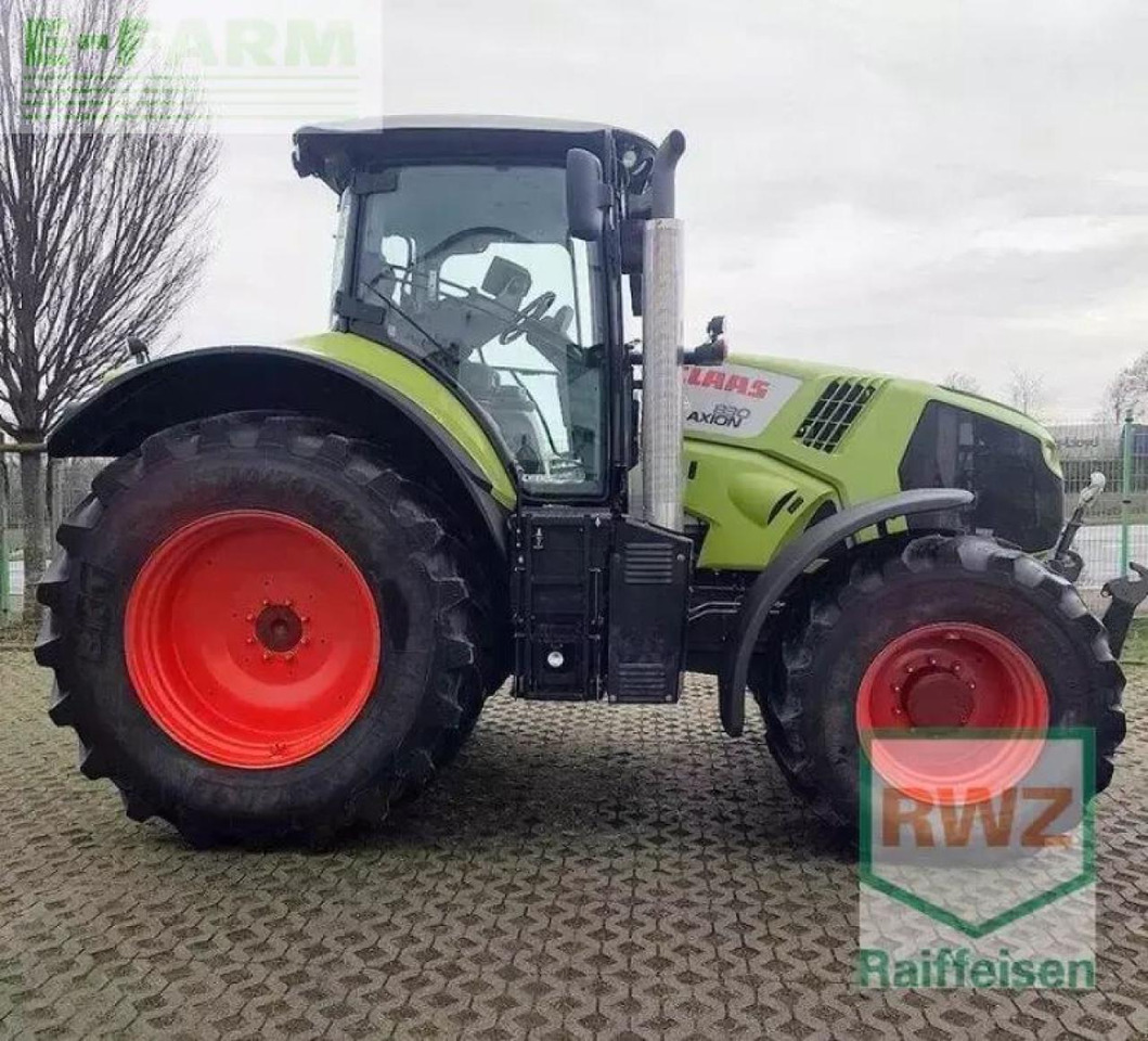 Tracteur agricole CLAAS axion 830