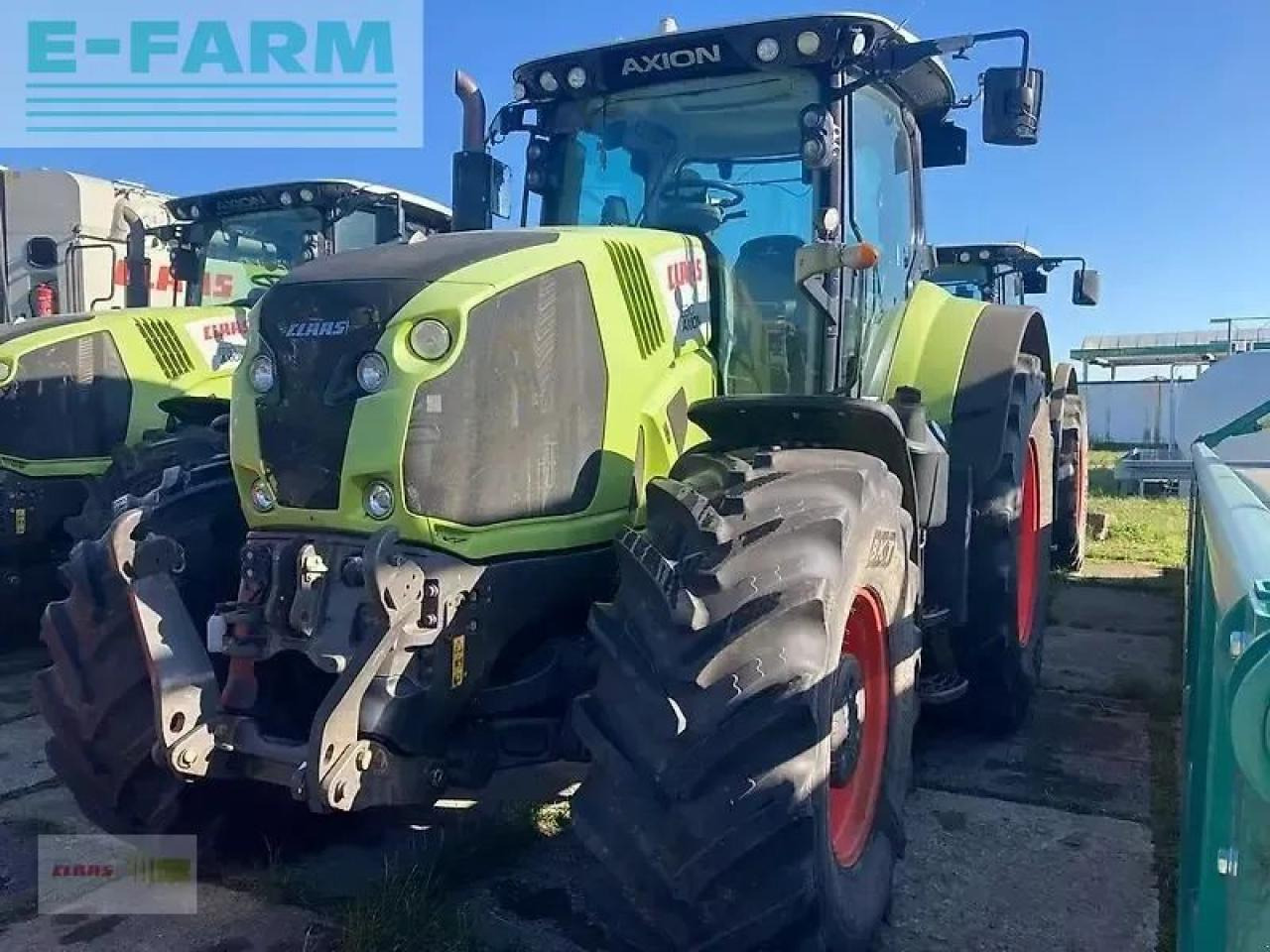 Tracteur agricole CLAAS axion 830