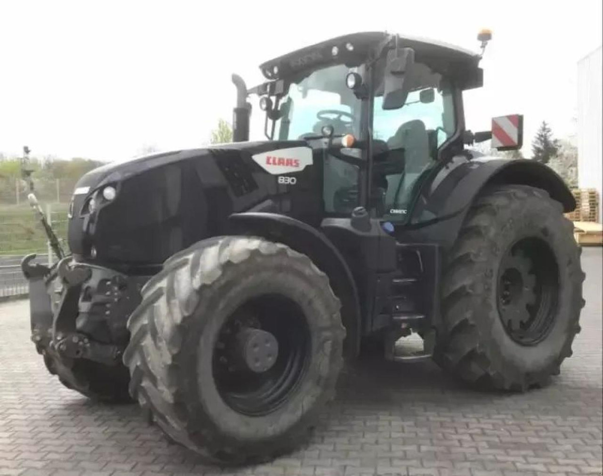 Tracteur agricole CLAAS axion 830