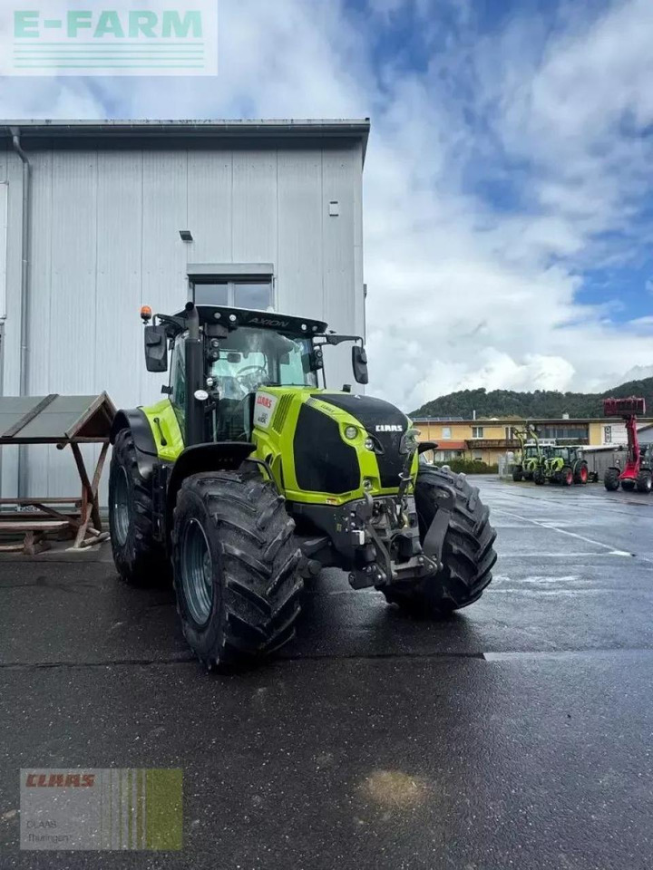 Tracteur agricole CLAAS axion 830