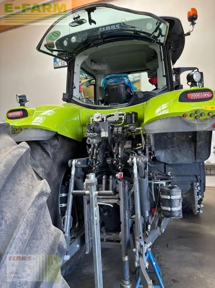 Tracteur agricole CLAAS axion 830