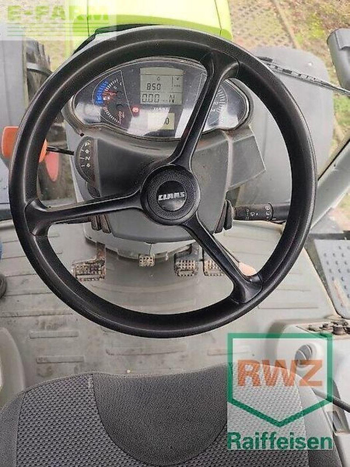 Tracteur agricole CLAAS axion 830