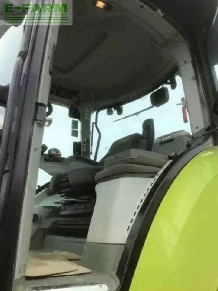 Tracteur agricole CLAAS axion 830