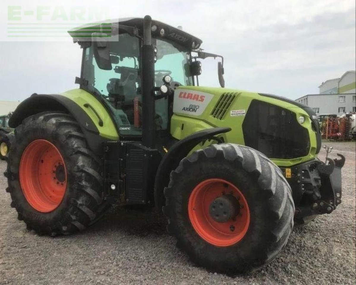 Tracteur agricole CLAAS axion 830