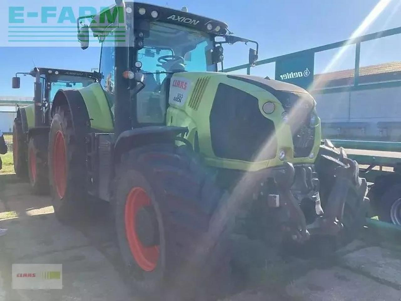 Tracteur agricole CLAAS axion 830