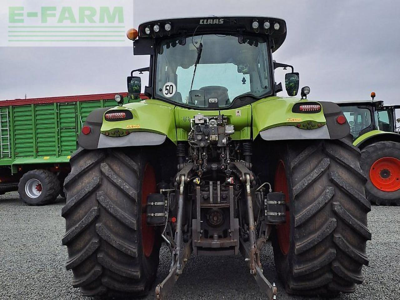 Tracteur agricole CLAAS axion 830 c-matic