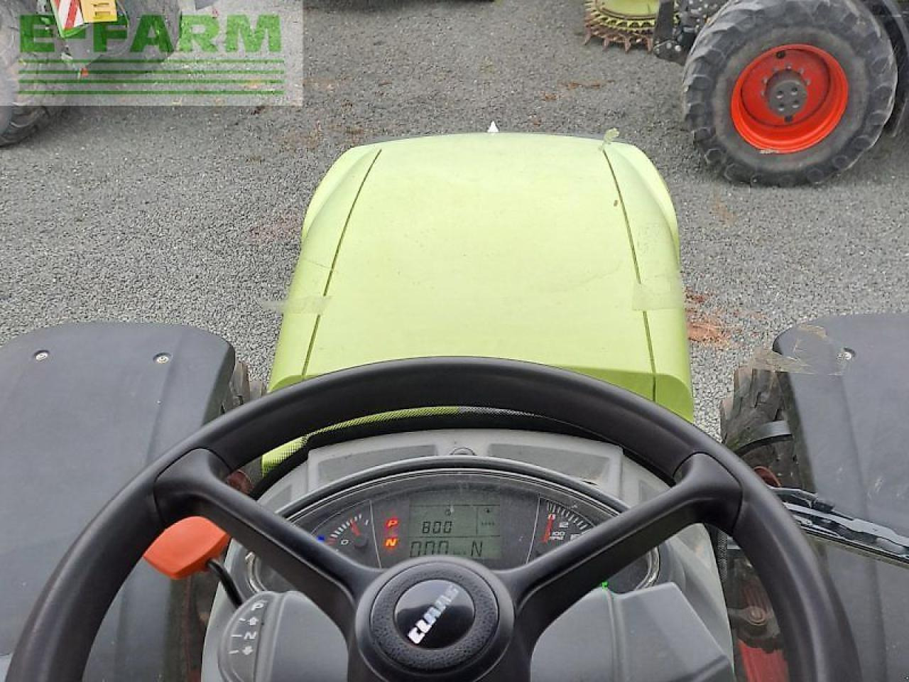 Tracteur agricole CLAAS axion 830 c-matic