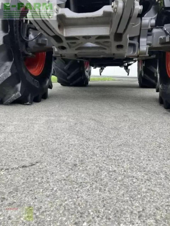 Tracteur agricole CLAAS axion 830 c-matic