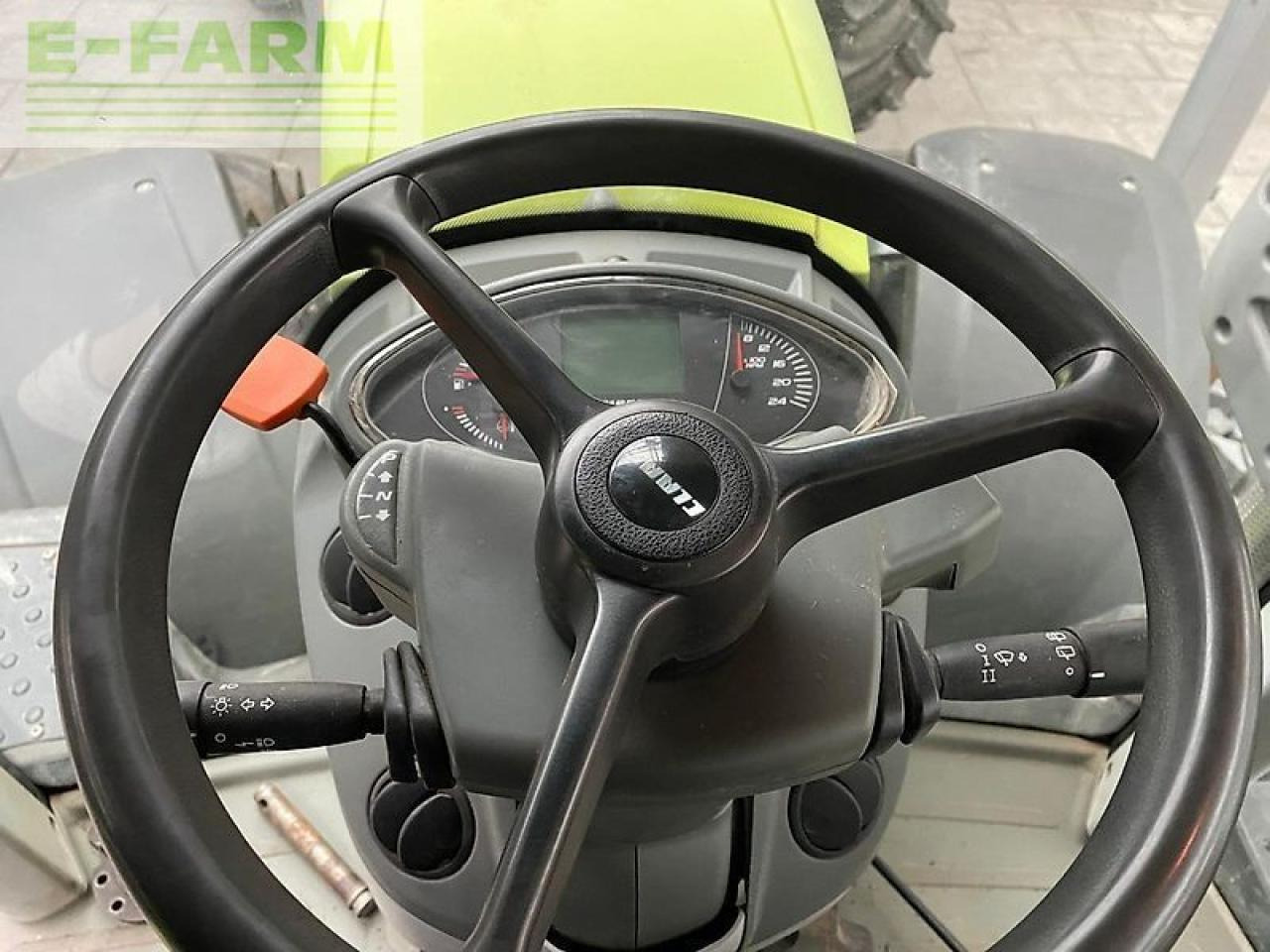 Tracteur agricole CLAAS axion 830 c-matic CMATIC
