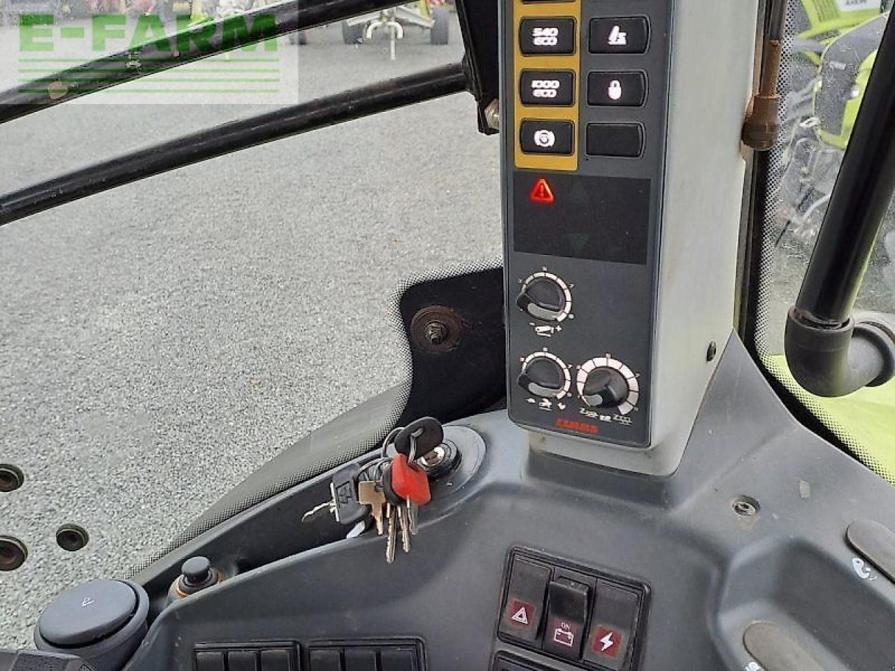 Tracteur agricole CLAAS axion 830 c-matic CMATIC