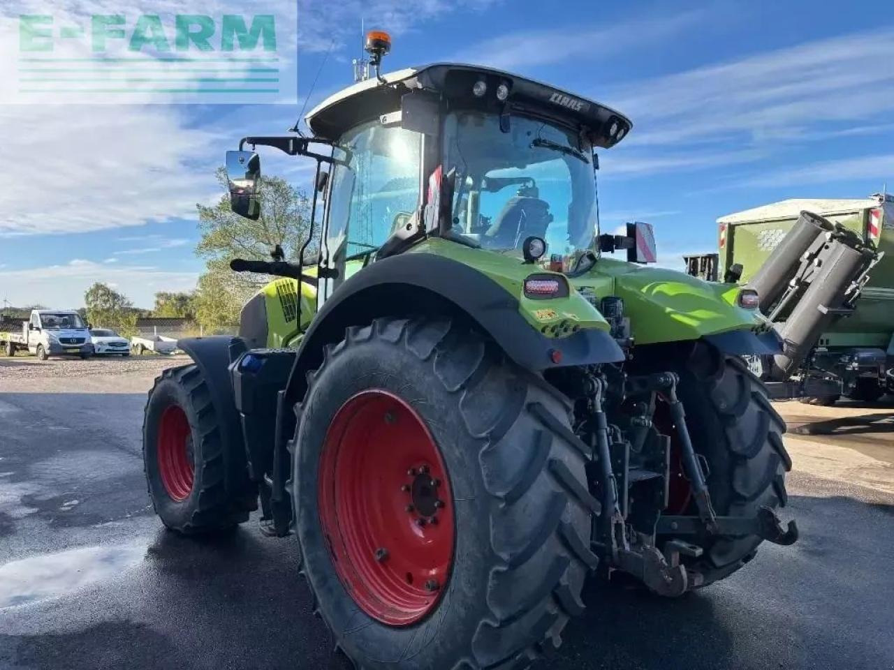 Tracteur agricole CLAAS axion 830 cebis