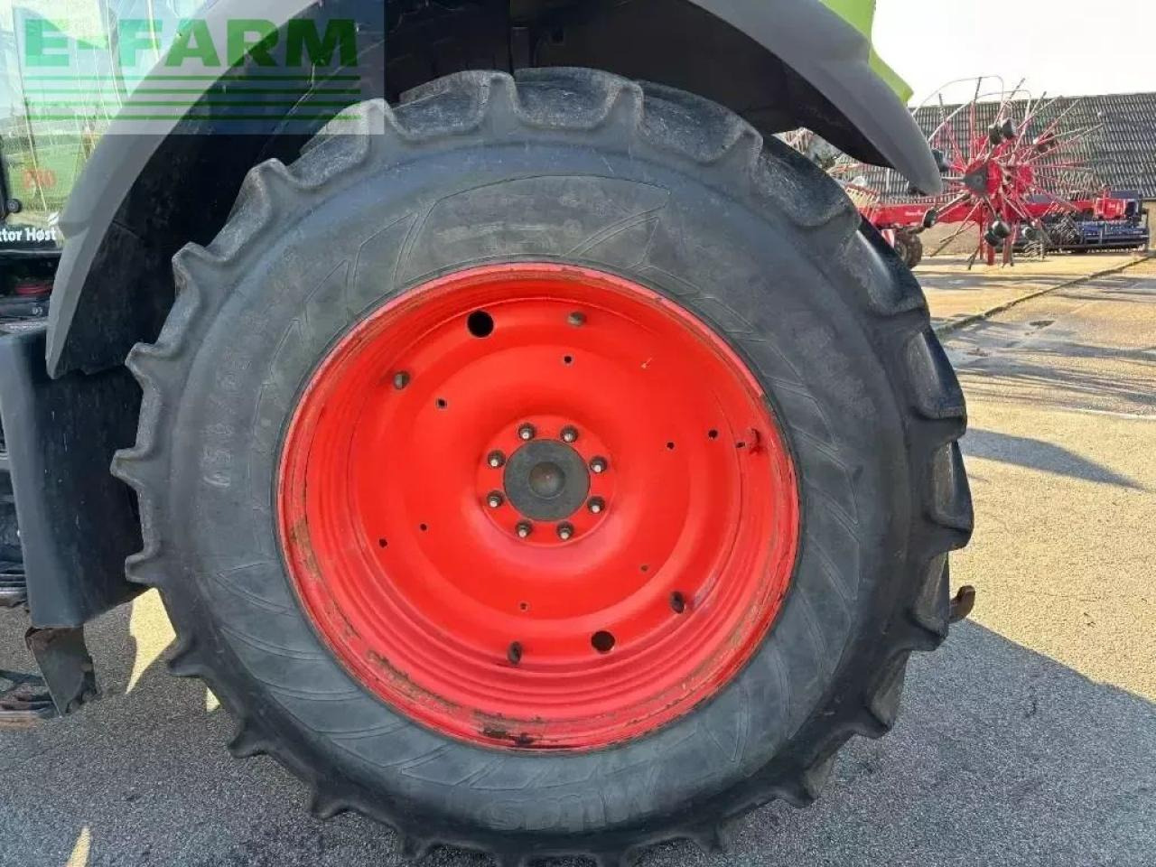 Tracteur agricole CLAAS axion 830 cebis