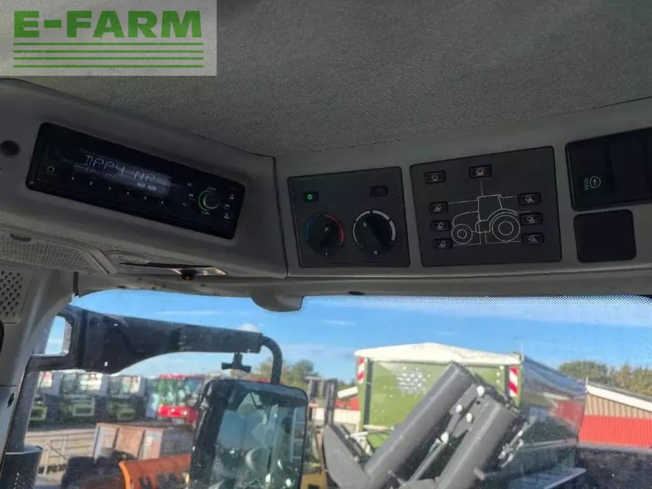 Tracteur agricole CLAAS axion 830 cebis