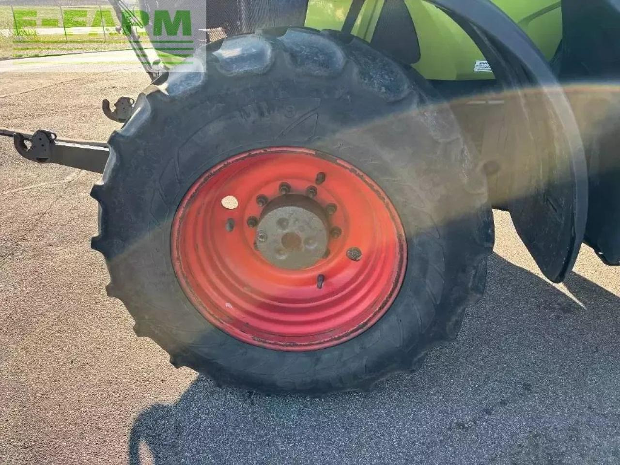 Tracteur agricole CLAAS axion 830 cebis