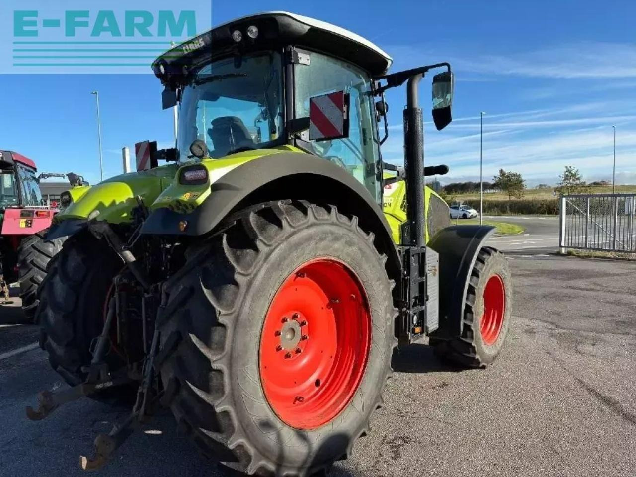 Tracteur agricole CLAAS axion 830 cebis