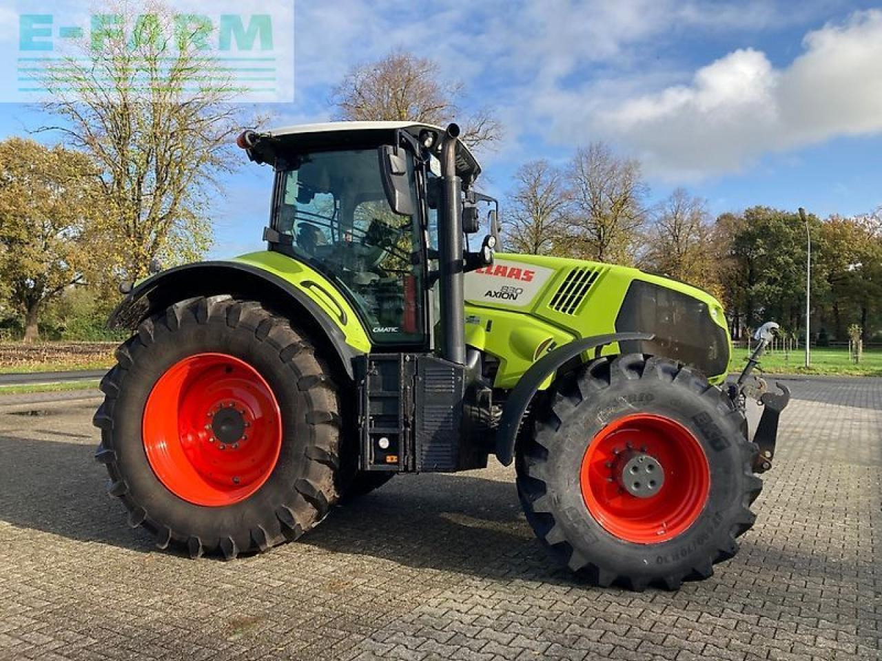 Tracteur agricole CLAAS axion 830 cebis