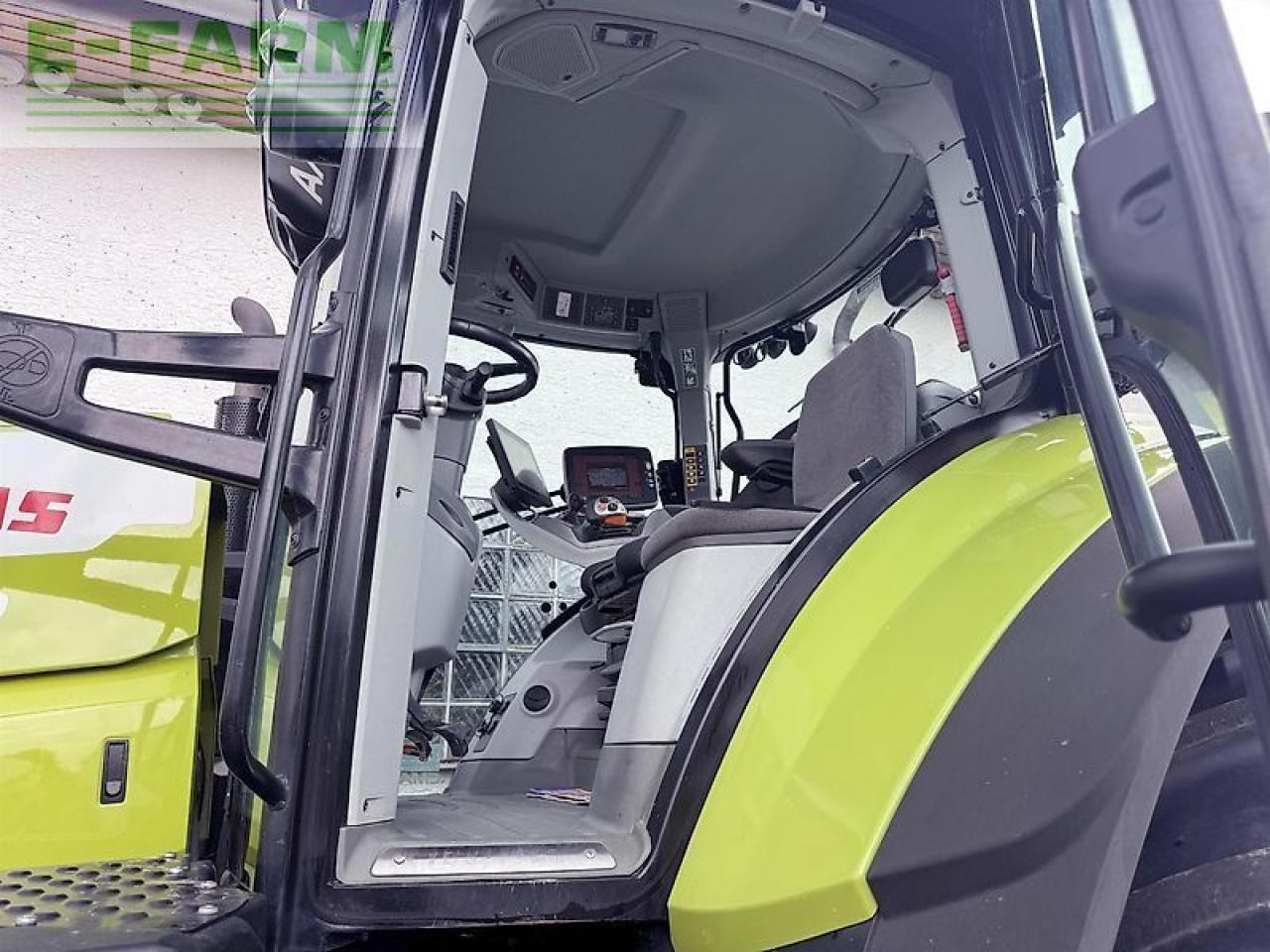 Tracteur agricole CLAAS axion 830 cebis cmat
