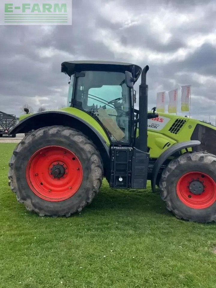 Tracteur agricole CLAAS axion 830 cis+