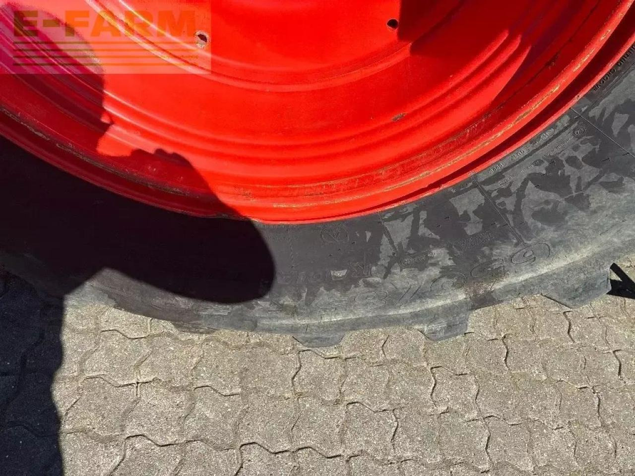 Tracteur agricole CLAAS axion 830 cis+