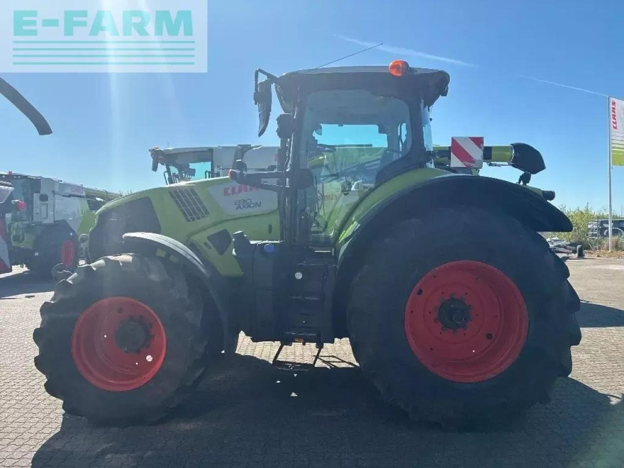Tracteur agricole CLAAS axion 830 cis+