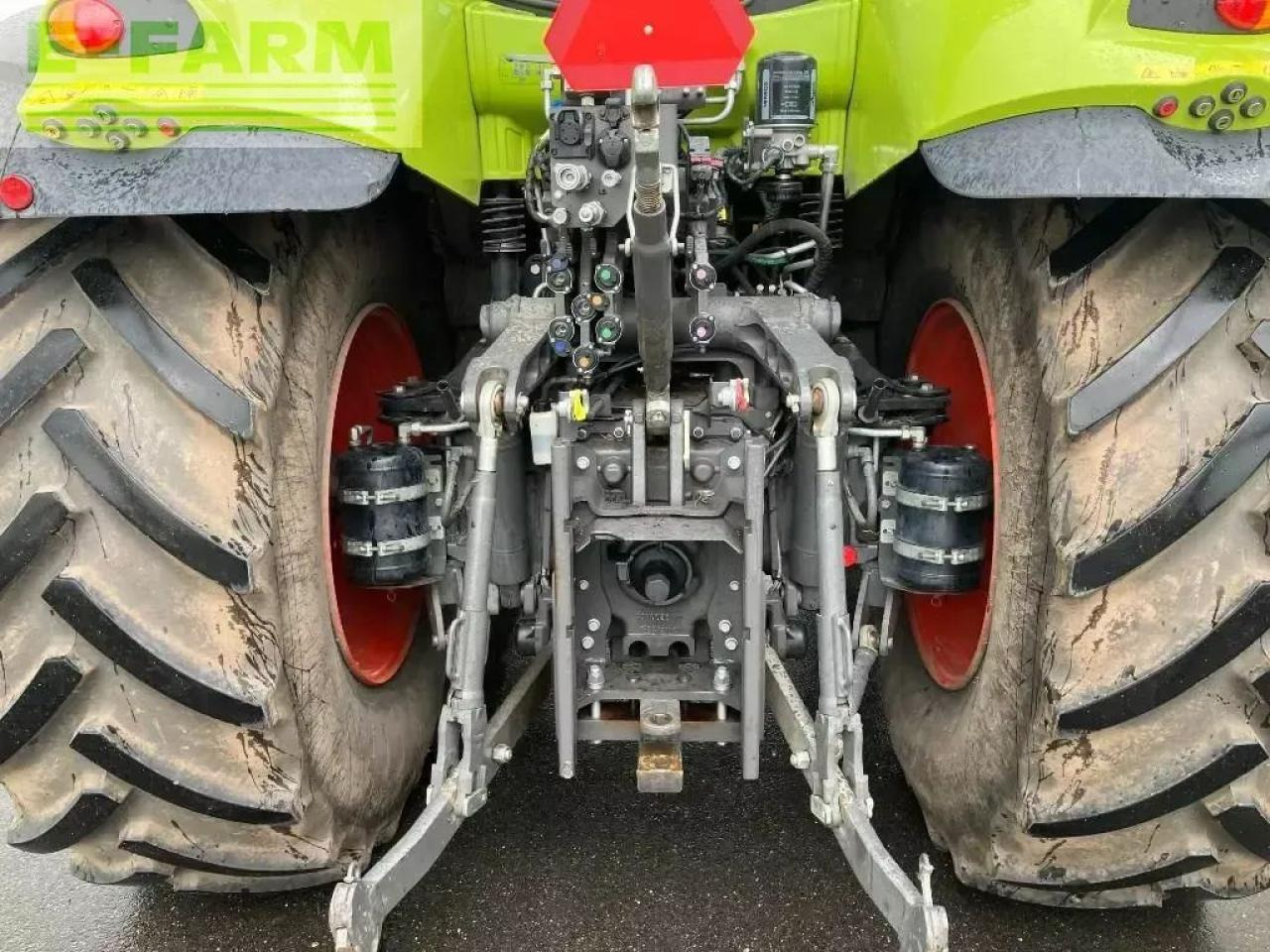 Tracteur agricole CLAAS axion 830 cis+