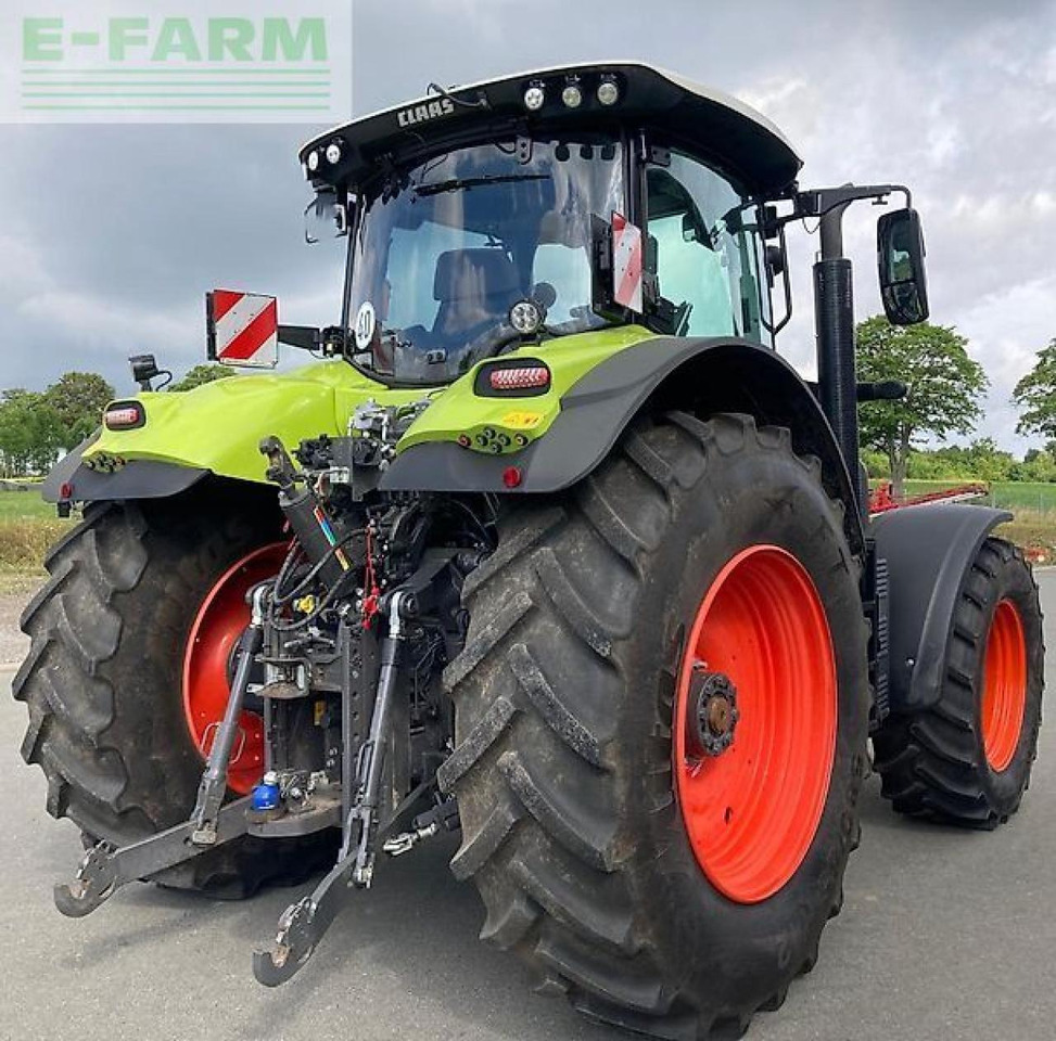 Tracteur agricole CLAAS axion 830 cmatic