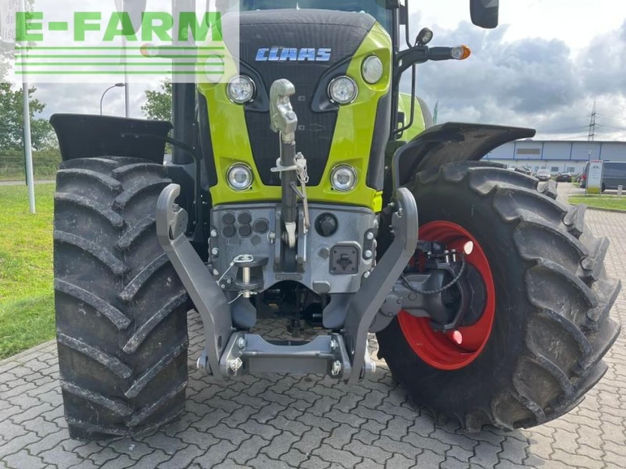Tracteur agricole CLAAS axion 830 cmatic