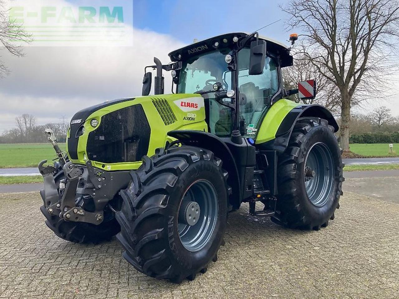 Tracteur agricole CLAAS axion 830 cmatic