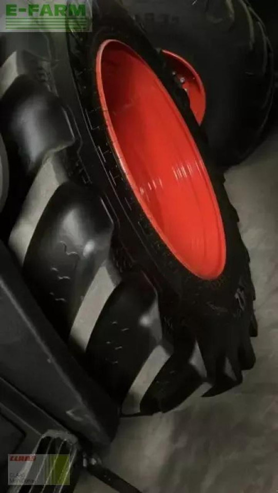 Tracteur agricole CLAAS axion 830 cmatic