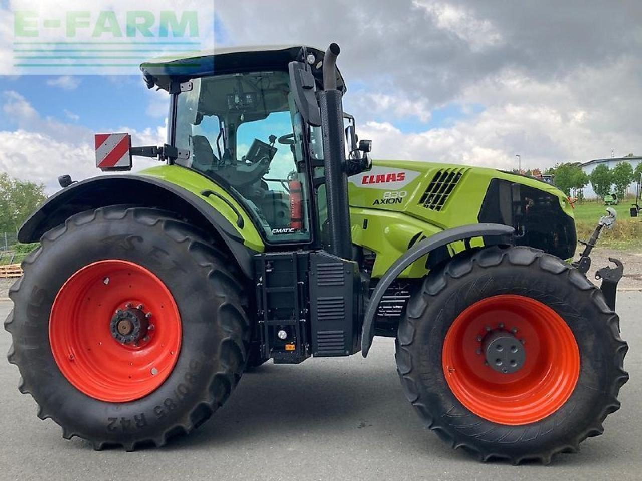Tracteur agricole CLAAS axion 830 cmatic