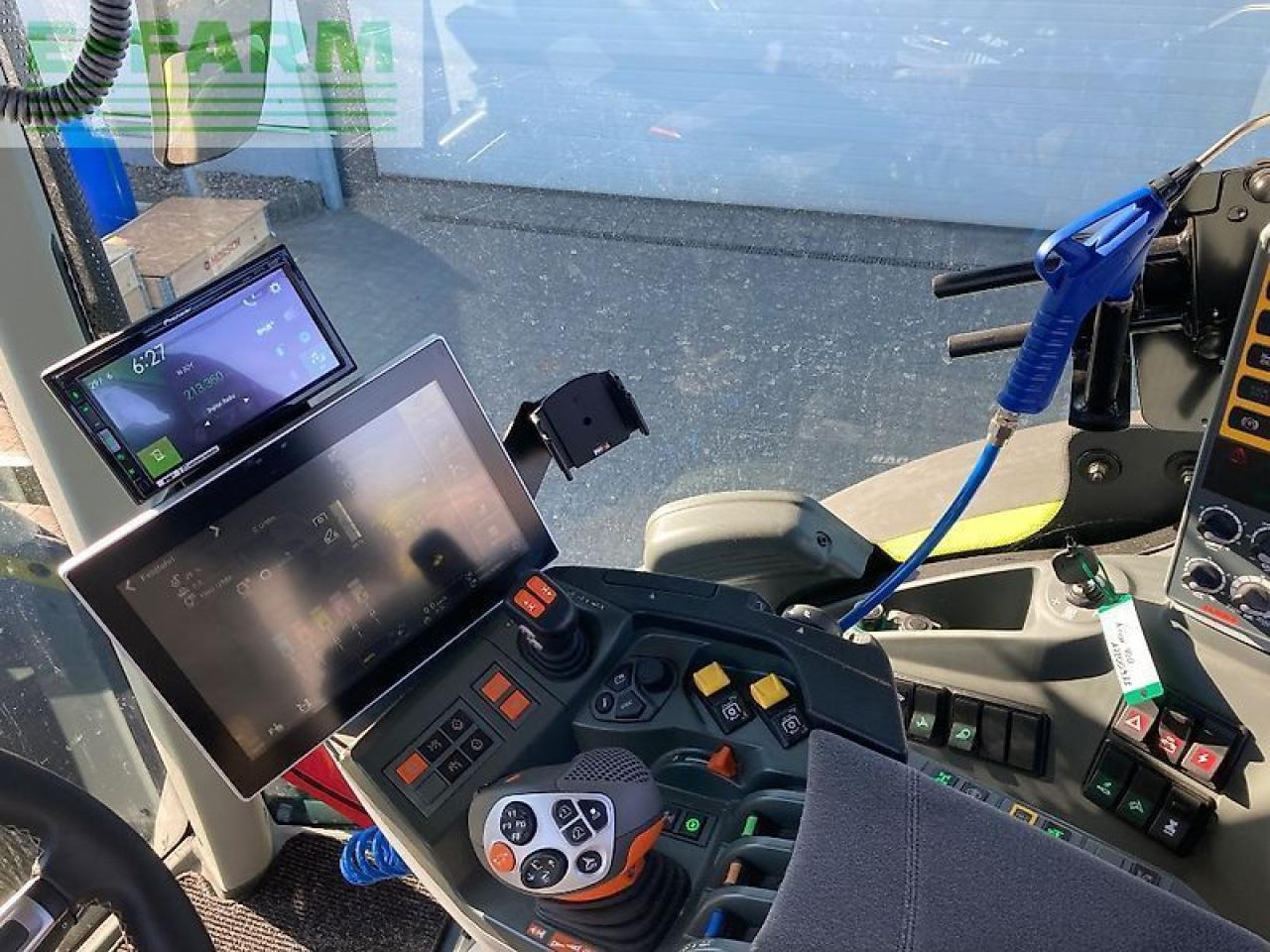 Tracteur agricole CLAAS axion 830 cmatic