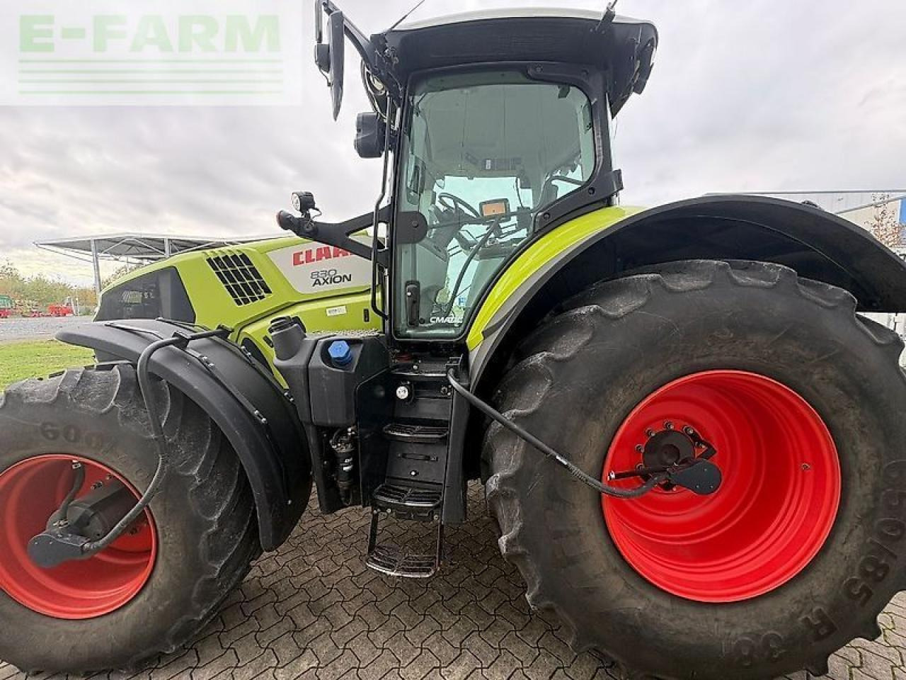 Tracteur agricole CLAAS axion 830 cmatic CMATIC