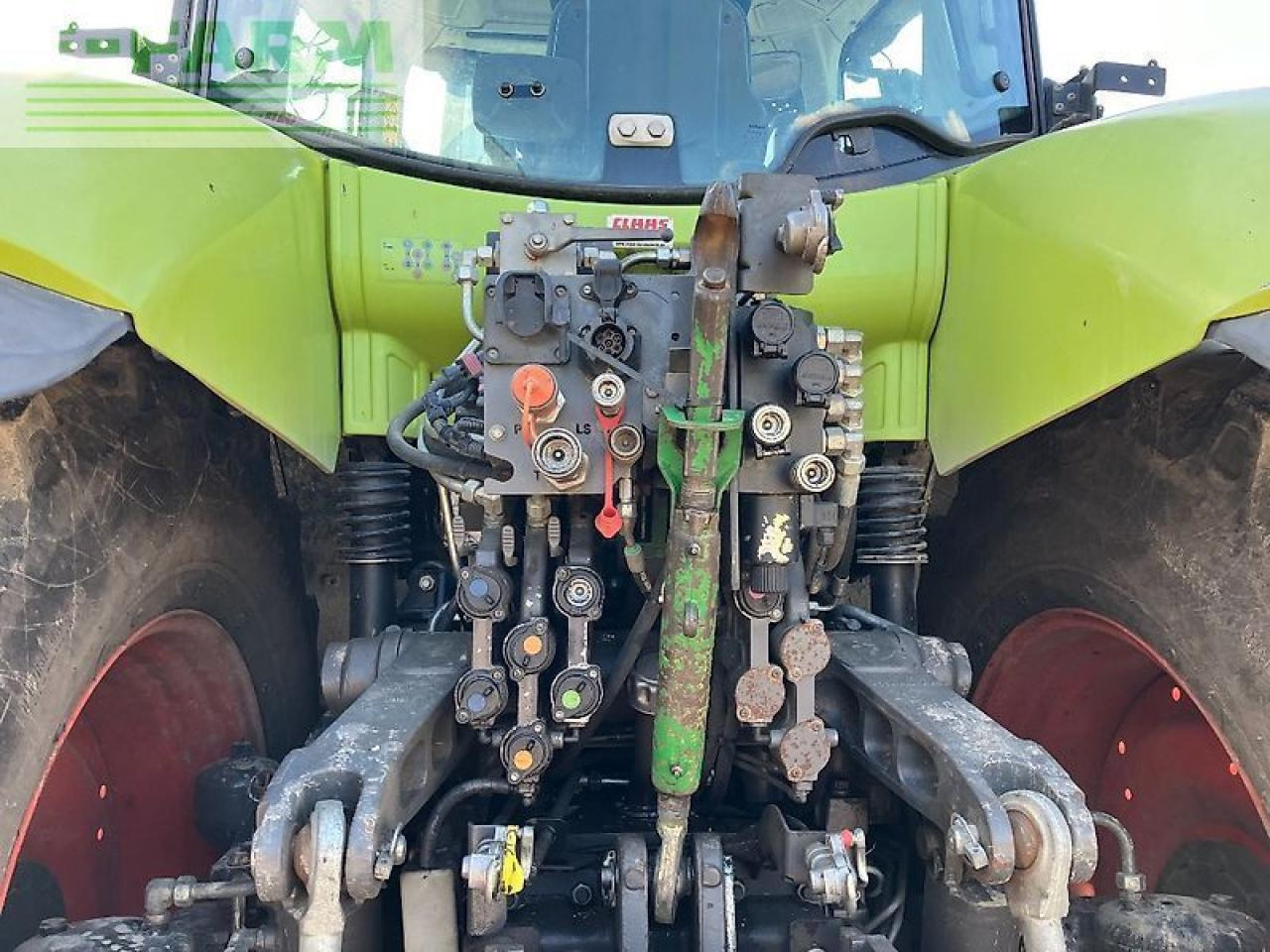 Tracteur agricole CLAAS axion 830 cmatic CMATIC