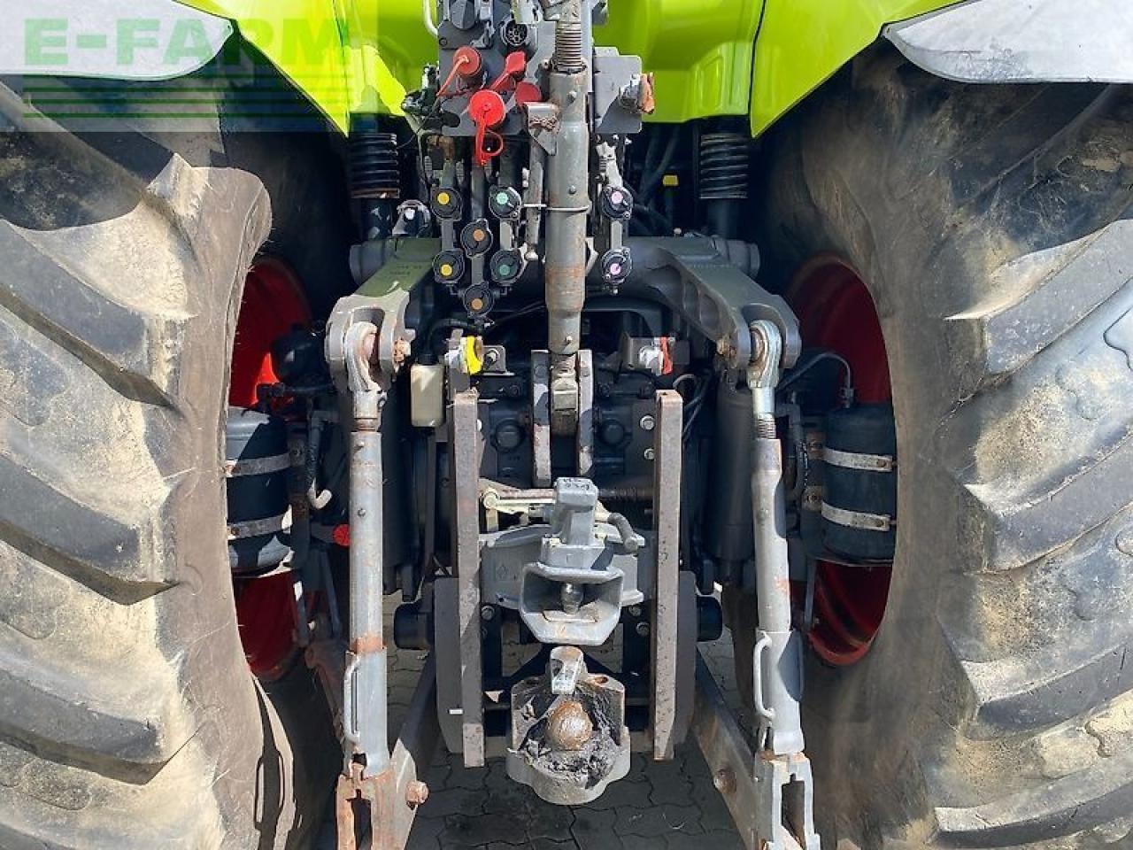 Tracteur agricole CLAAS axion 830 cmatic CMATIC