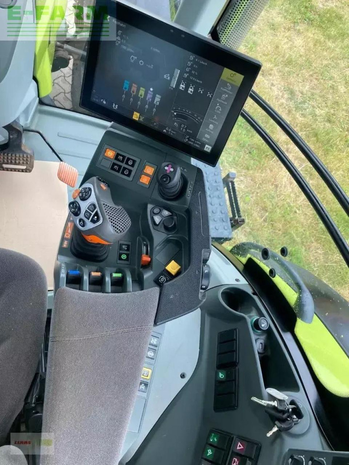 Tracteur agricole CLAAS axion 830 cmatic CMATIC