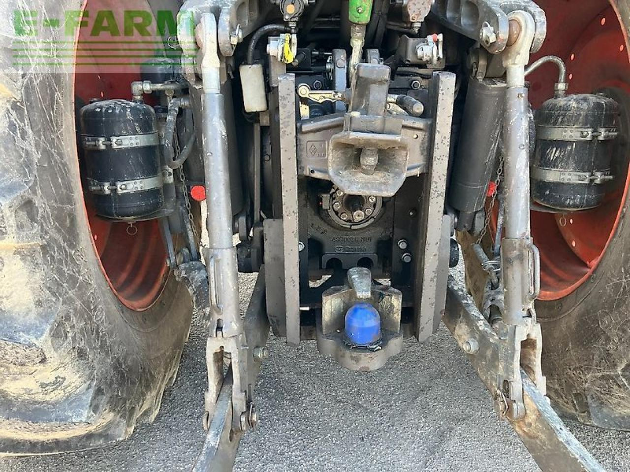 Tracteur agricole CLAAS axion 830 cmatic CMATIC
