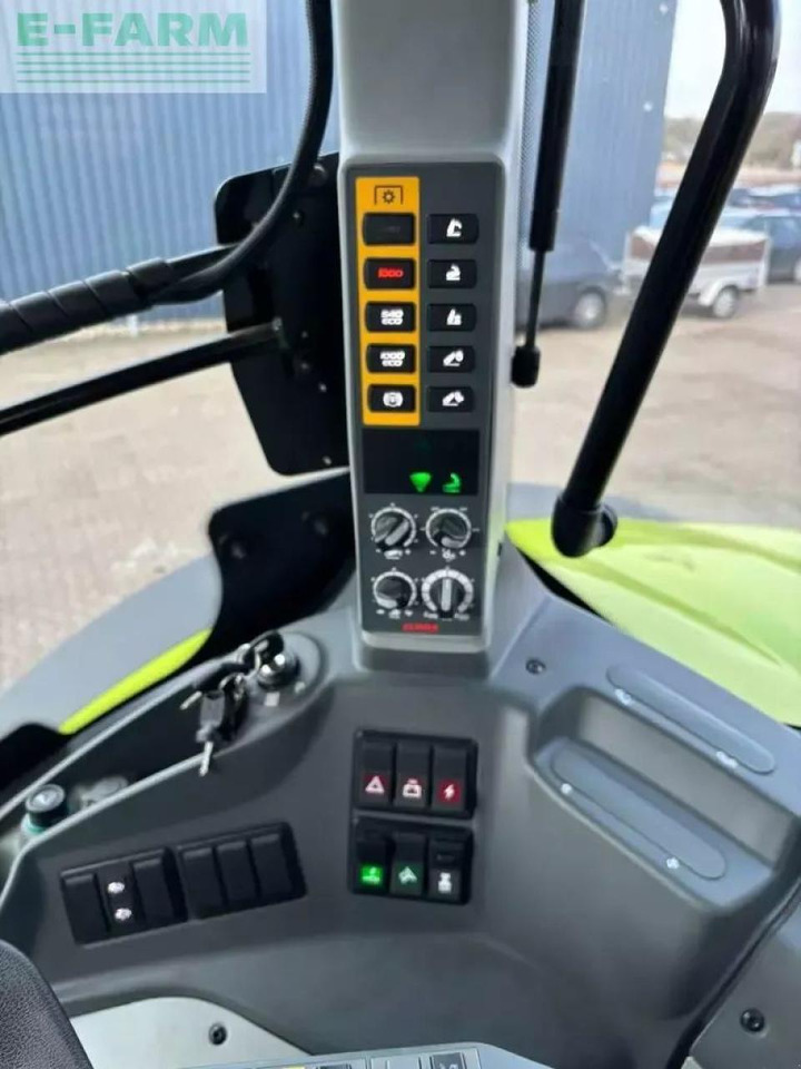 Tracteur agricole CLAAS axion 830 cmatic CMATIC