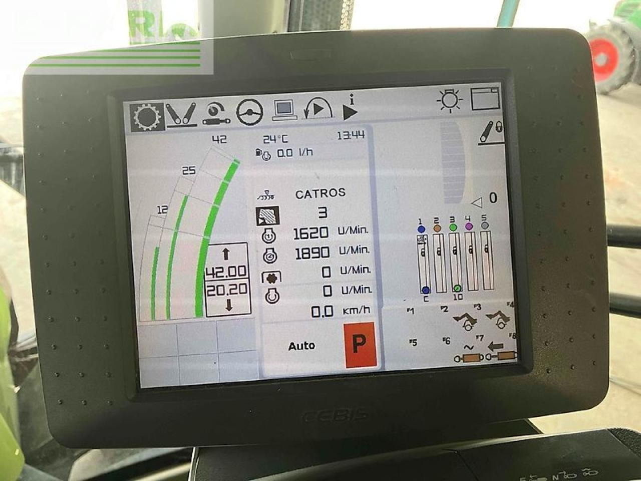 Tracteur agricole CLAAS axion 830 cmatic CMATIC