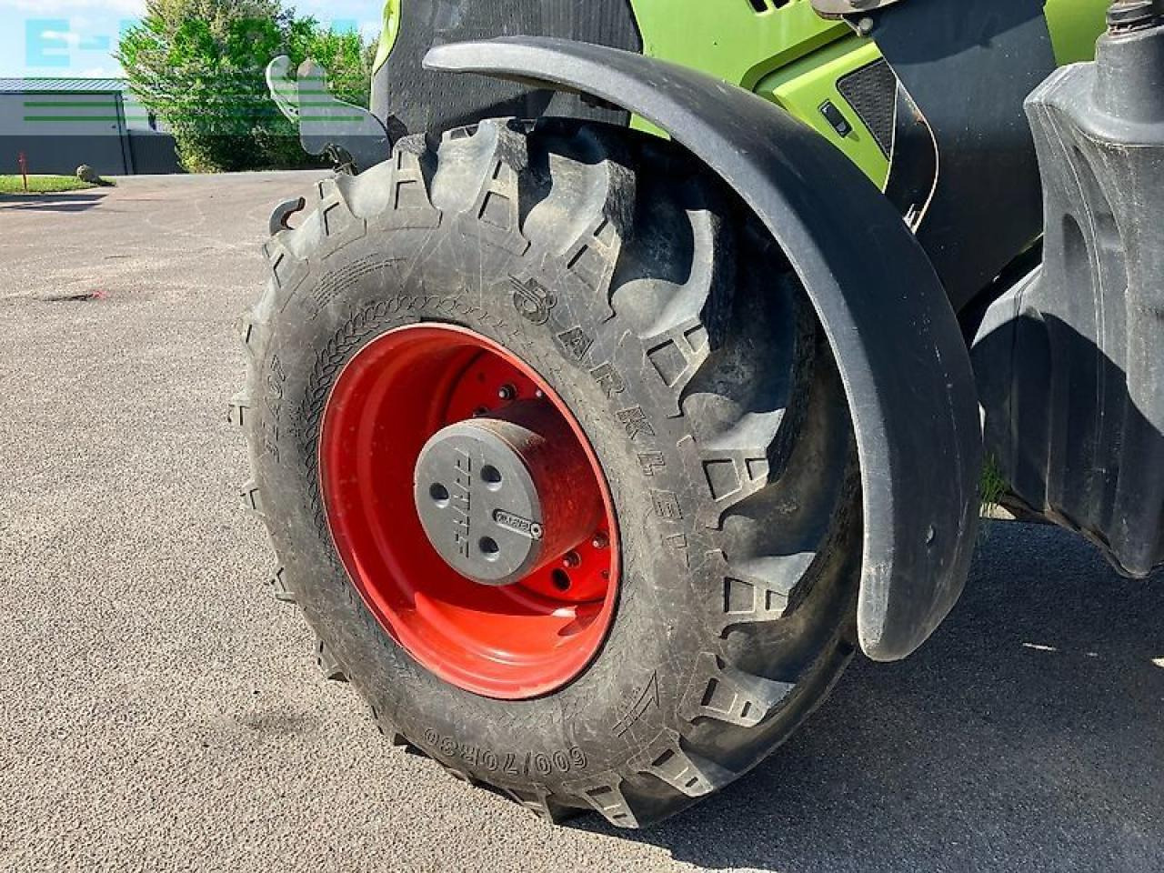 Tracteur agricole CLAAS axion 830 cmatic CMATIC