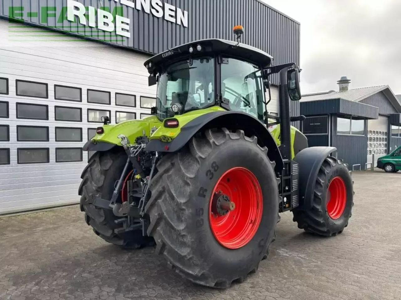 Tracteur agricole CLAAS axion 830 cmatic CMATIC