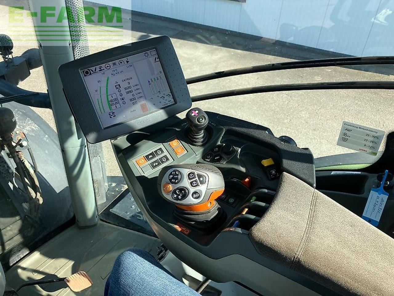 Tracteur agricole CLAAS axion 830 cmatic CMATIC