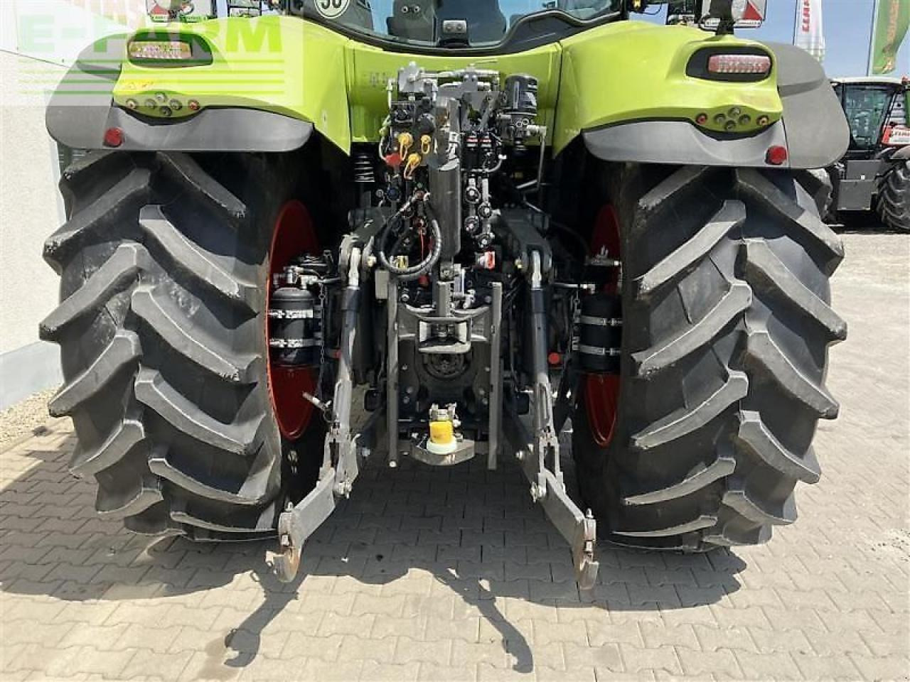 Tracteur agricole CLAAS axion 830 cmatic gps rtk CMATIC